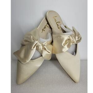 Lulus Sylviee Champagne Satin Bow Pointed-Toe Heels Size 5